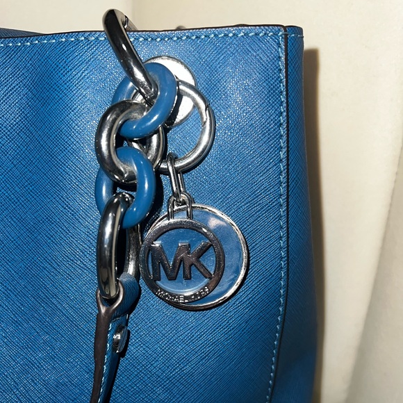 Michael Kors Cynthia Small Satchel - Picture 3 of 10
